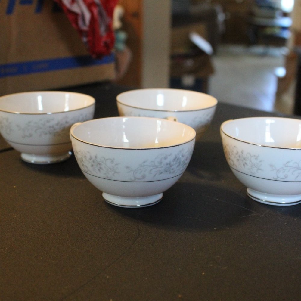 Vintage Camelot China CARROUSEL Set Of 4 Tea Cups Setting 1315 Japan (122)